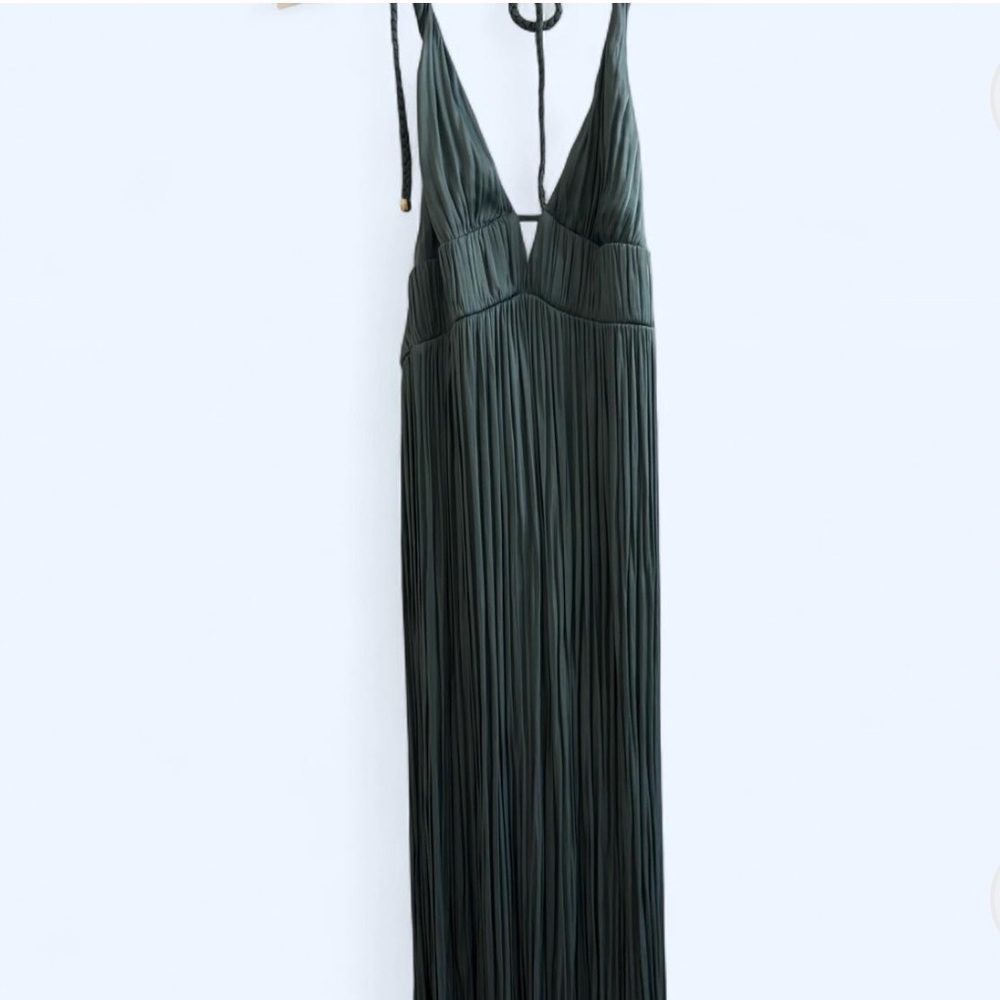 Zara green pleaded maxi dress - size xs